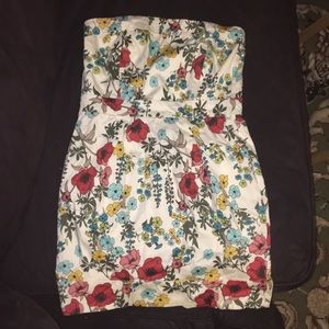 Retro style strapless dress. Size S
